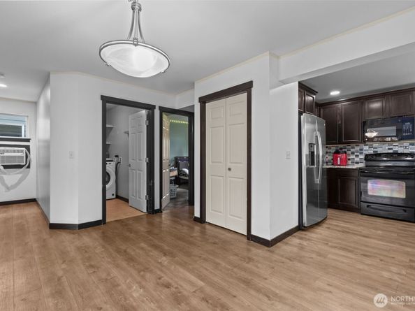 1118 Chestnut Court 18, Everett WA 98201