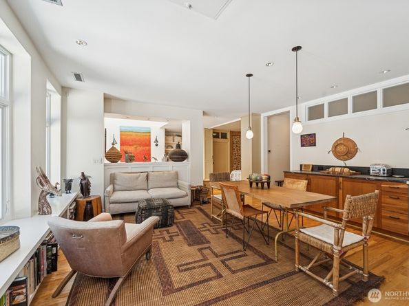2809 1/2 Mount Rainier Drive S 4, Seattle WA 98144