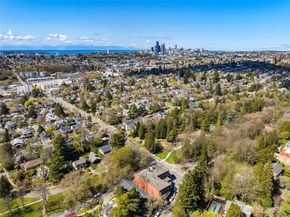 2809 1/2 Mount Rainier Drive S 4, Seattle WA 98144