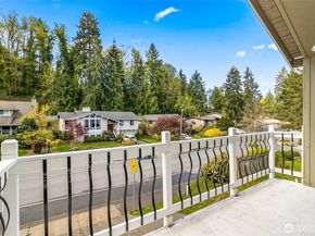 15710 SE 46th Way, Bellevue WA 98006