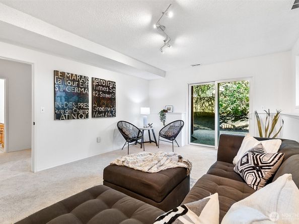 15710 SE 46th Way, Bellevue WA 98006