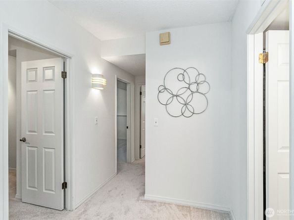 15710 SE 46th Way, Bellevue WA 98006