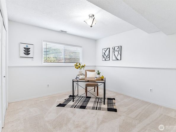 15710 SE 46th Way, Bellevue WA 98006