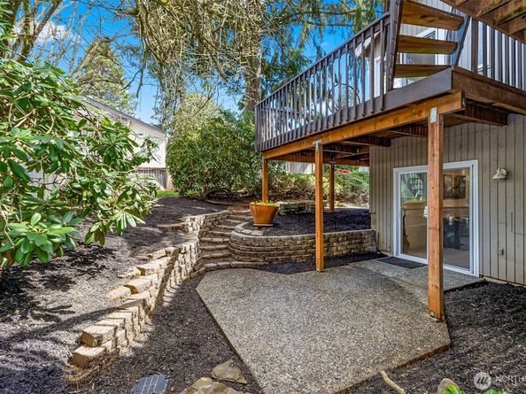 15710 SE 46th Way, Bellevue WA 98006