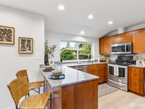 15710 SE 46th Way, Bellevue WA 98006