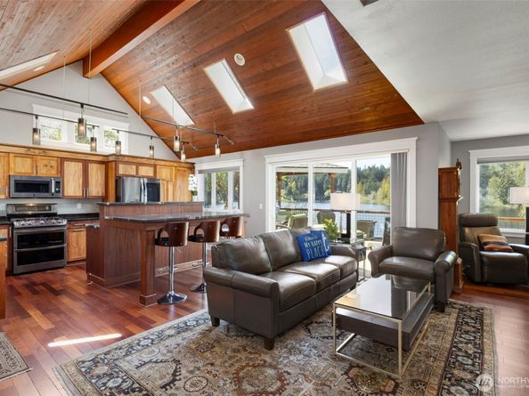 13083 Lake Shore Drive NW, Poulsbo WA 98370