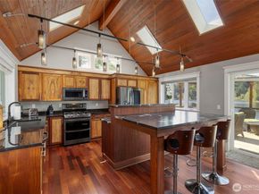 13083 Lake Shore Drive NW, Poulsbo WA 98370