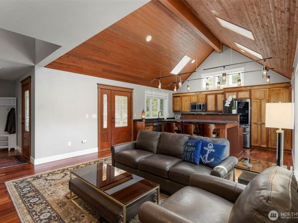 13083 Lake Shore Drive NW, Poulsbo WA 98370