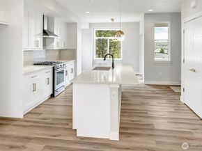 6726 NE 187th Street 104, Kenmore WA 98028