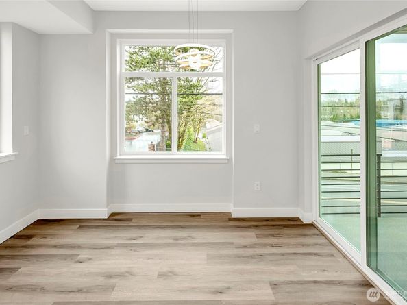 6726 NE 187th Street 104, Kenmore WA 98028