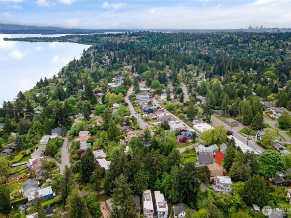 12013 Exeter Avenue NE, Seattle WA 98125