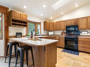 12013 Exeter Avenue NE, Seattle WA 98125