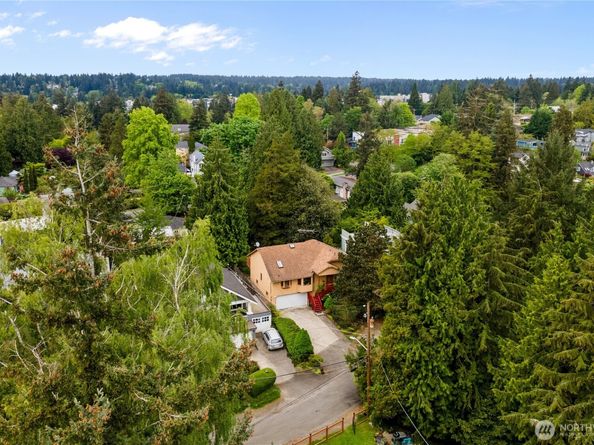 12013 Exeter Avenue NE, Seattle WA 98125