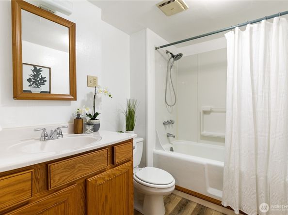 12013 Exeter Avenue NE, Seattle WA 98125