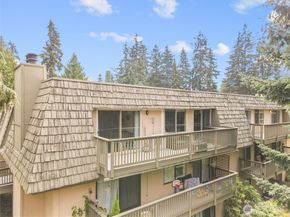 1420 153rd Avenue NE 4004, Bellevue WA 98007