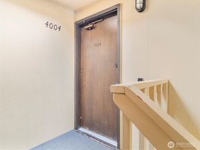1420 153rd Avenue NE 4004, Bellevue WA 98007