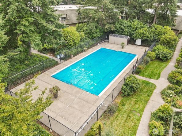 1420 153rd Avenue NE 4004, Bellevue WA 98007