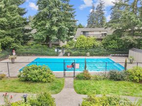 1420 153rd Avenue NE 4004, Bellevue WA 98007