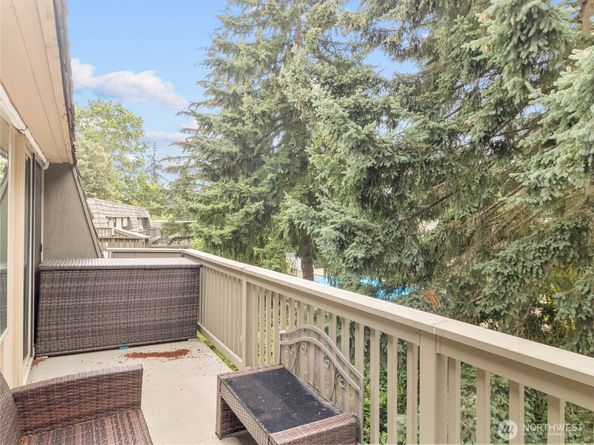 1420 153rd Avenue NE 4004, Bellevue WA 98007