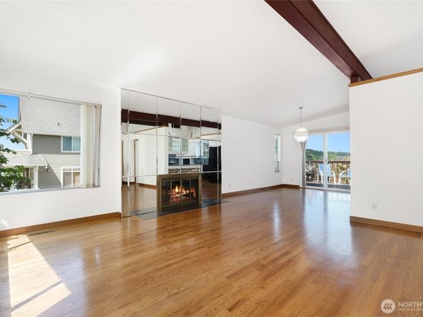 1006 N 36th St, Renton WA 98056