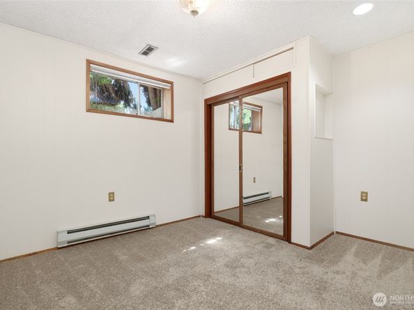 1006 N 36th St, Renton WA 98056