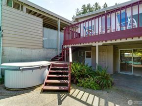 1006 N 36th St, Renton WA 98056