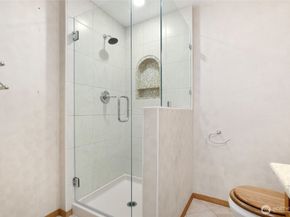 1006 N 36th St, Renton WA 98056