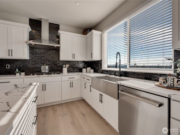 20227 125th Avenue NE SM208, Bothell WA 98011