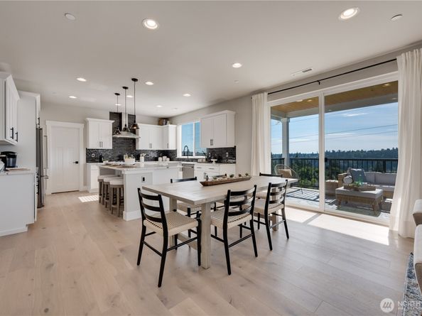 20227 125th Avenue NE SM208, Bothell WA 98011