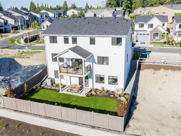 20227 125th Avenue NE SM208, Bothell WA 98011