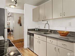 10501 8th Avenue NE 406, Seattle WA 98125