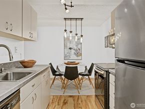 10501 8th Avenue NE 406, Seattle WA 98125