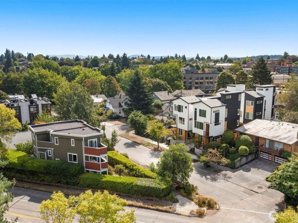 1223 N 48th Street, Seattle WA 98103