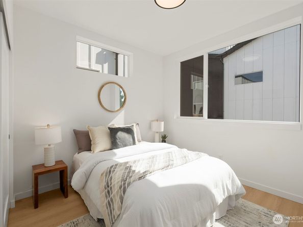 1223 N 48th Street, Seattle WA 98103