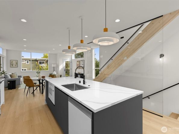 1223 N 48th Street, Seattle WA 98103
