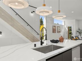 1223 N 48th Street, Seattle WA 98103