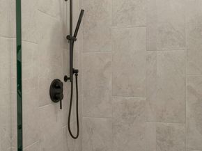 1223 N 48th Street, Seattle WA 98103