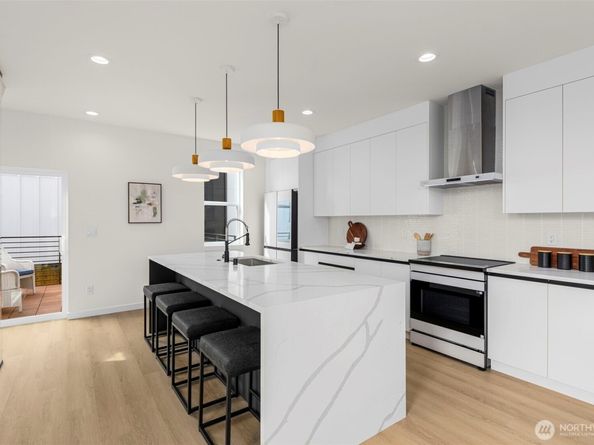 1223 N 48th Street, Seattle WA 98103