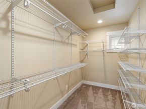 8277 New Holland Ct, Bainbridge Island WA 98110
