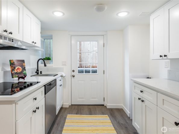 5246 21st Avenue SW, Seattle WA 98106