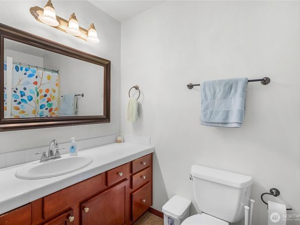 1325 Marguerite Avenue, Bremerton WA 98337