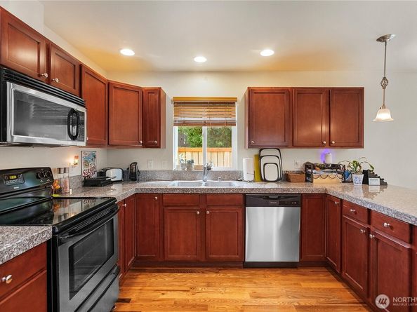 1325 Marguerite Avenue, Bremerton WA 98337