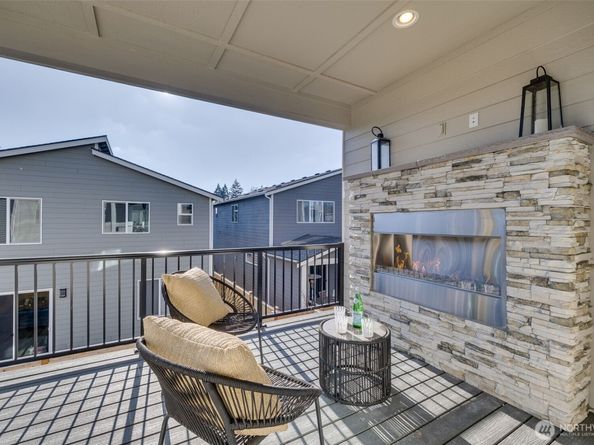 1030 168th Street SW, Lynnwood WA 98037
