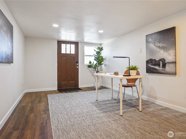 5909 8th Avenue NW, Seattle WA 98107