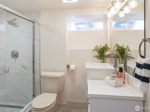 5909 8th Avenue NW, Seattle WA 98107
