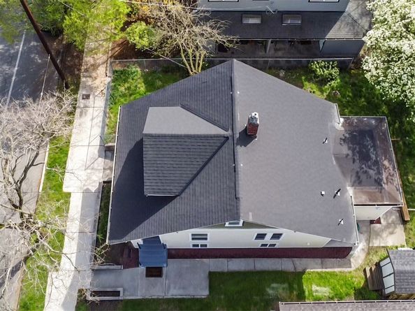 5909 8th Avenue NW, Seattle WA 98107