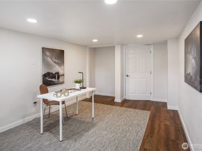 5909 8th Avenue NW, Seattle WA 98107