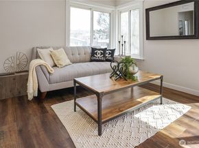 5909 8th Avenue NW, Seattle WA 98107