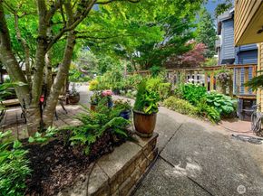 444 26th Avenue E, Seattle WA 98112