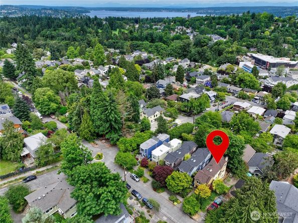 444 26th Avenue E, Seattle WA 98112